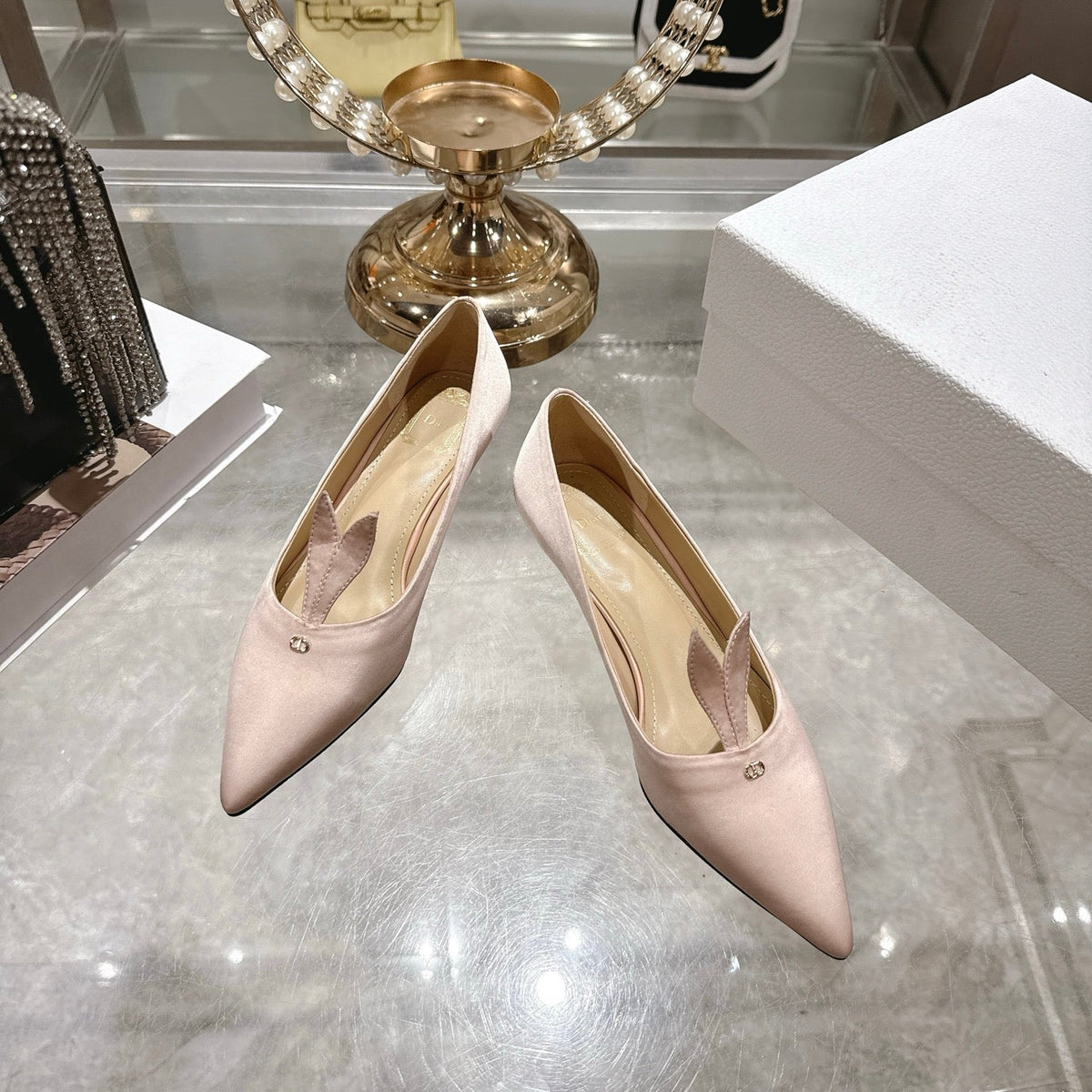 CD 26 Pump 35mm Light Pink Silk Satin 592206