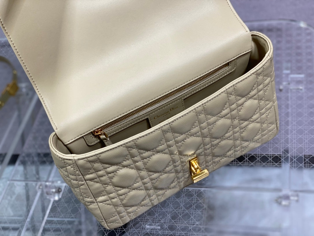 medium caro 25.5 light yellow calfskin