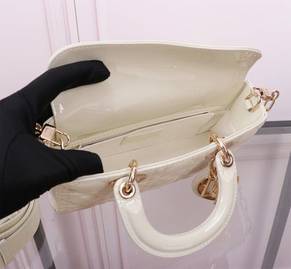 MEDIUM LADY D-JOY 26 WHITE LAMBSKIN