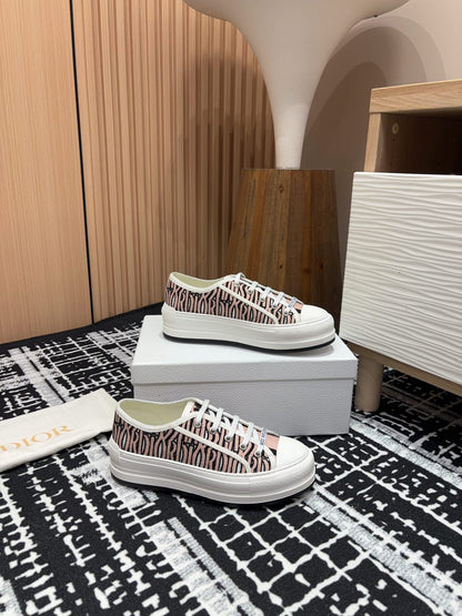 CD Walk'n'Dior Platform Sneaker Pale Pink Miss Canvas