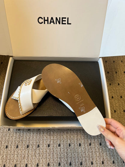 CC 26s Flat Sandals White Brown Cowhide 627195