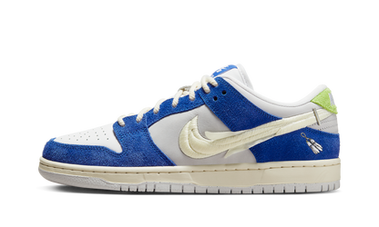SB Dunk Low "Fly Streetwear - Gardenia" DQ5130 400