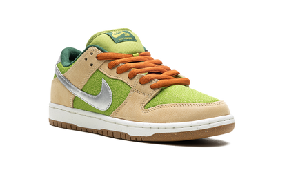 SB Dunk Low "Escargot" FQ7585 200