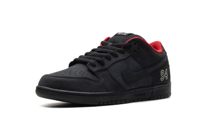 SB Dunk Low "Supreme - Black" HQ8487 001