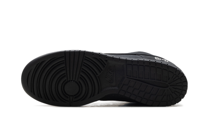 SB Dunk Low "Supreme - Black" HQ8487 001