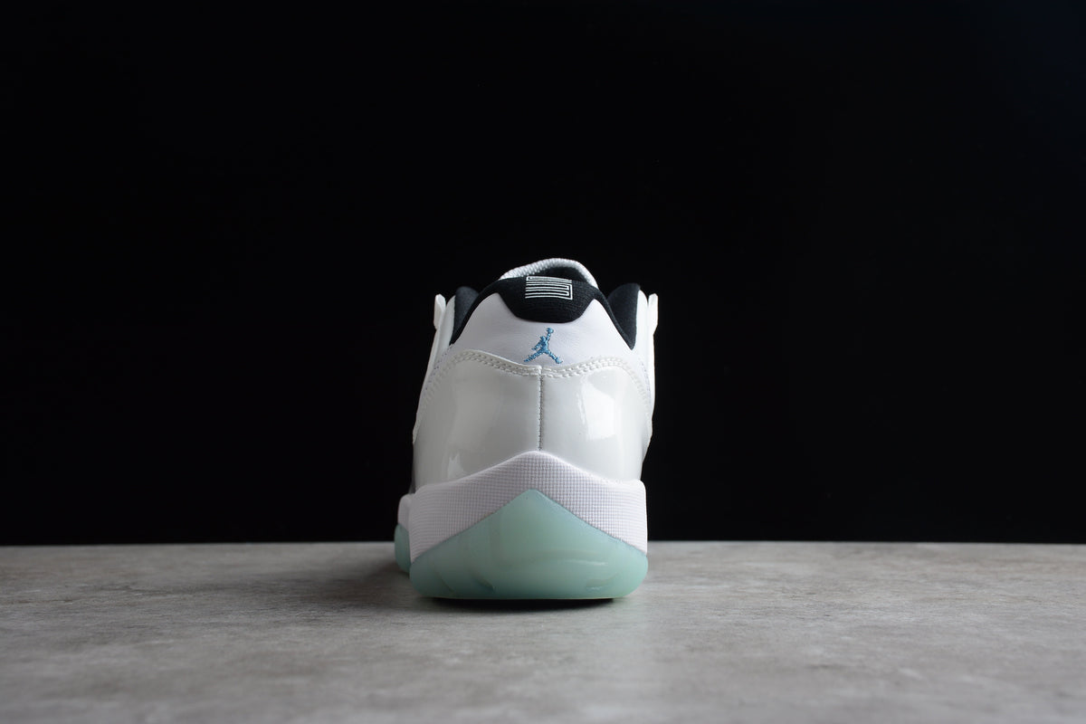 AJ 11 Low Legend Blue