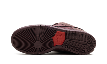 SB Dunk Low "City of Love" FN0619 600