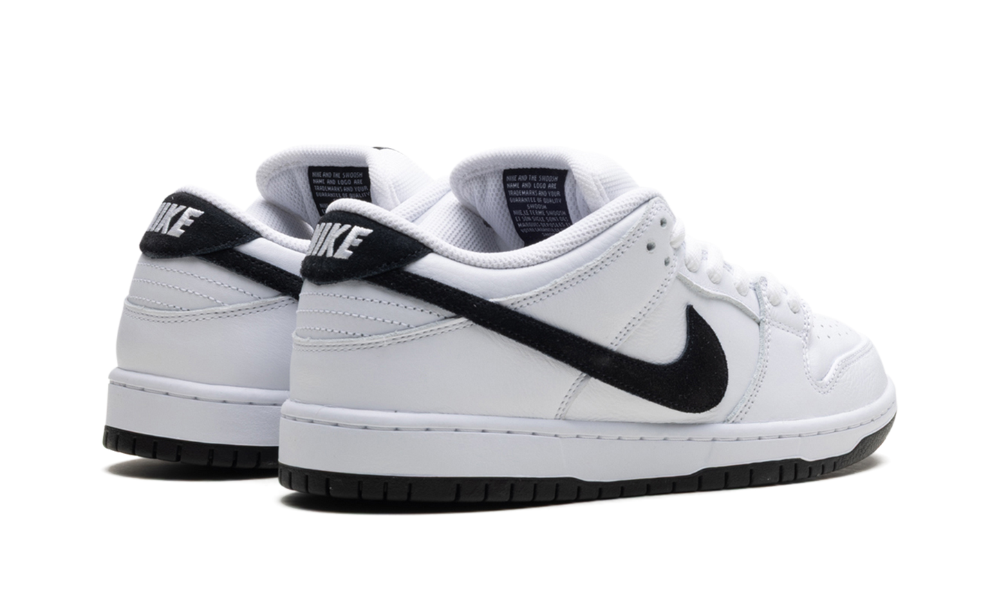 SB Dunk Low "White Black" HF3704 100