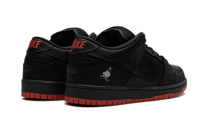 SB Dunk Low TRD QS "Black Pigeon" 883232 008