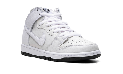 SB Dunk High "Antihero" HM5837 100