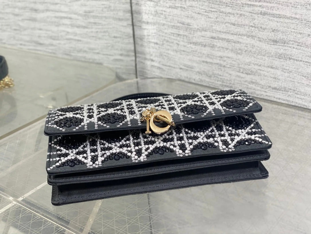 Dior 2026 Top Handle Embroidered Bag 21cm Calfskin 352086