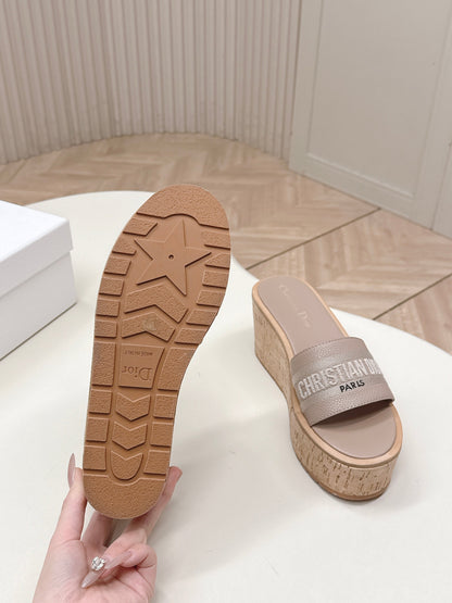 CD 26s  Platform Sandals 85 Nude Cowhide 643778