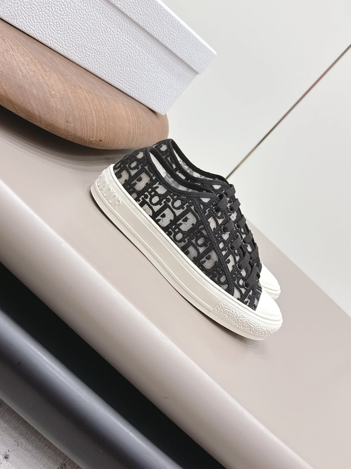CD Walk'n'Dior Sneaker White Black Cotton Mesh 739318