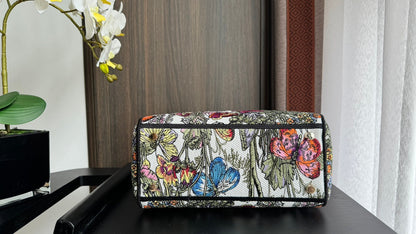 medium lady 24 black pink flower embroidery