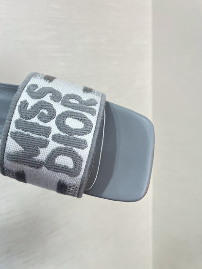 dway heeled slide 35 grey embroidered cotton