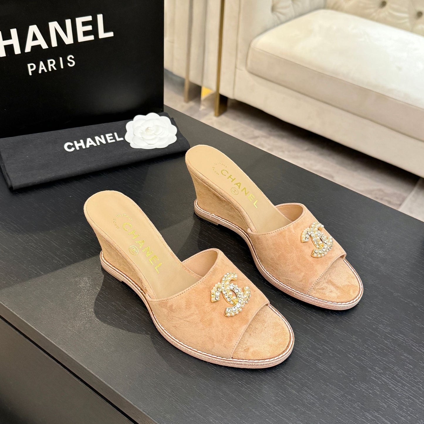 CC 2026 Wedge Sandals 65 Beige Suede 667767