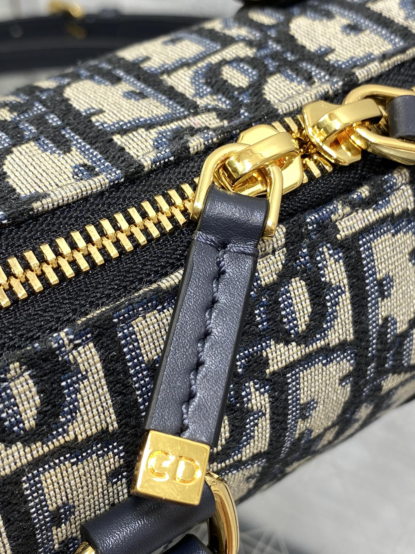 GROOVE MINI 17 BAG IN BLACK MIX BEIGE OBLIQUE MONOGRAM JACQUARD