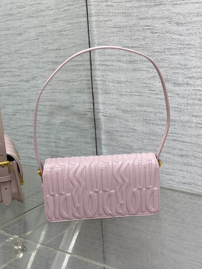FLAP BAG 18 PALE PINK QUILTED ALLOVER CALFSKIN