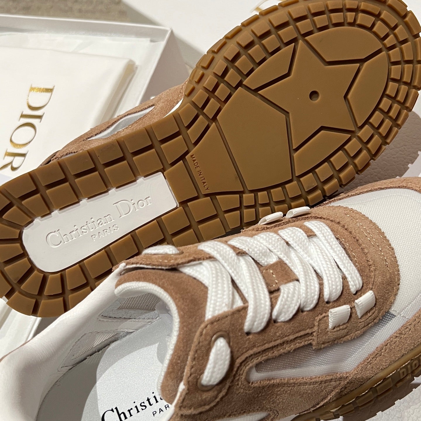 CD Tech Sneaker Coffee White Mesh Suede 707906