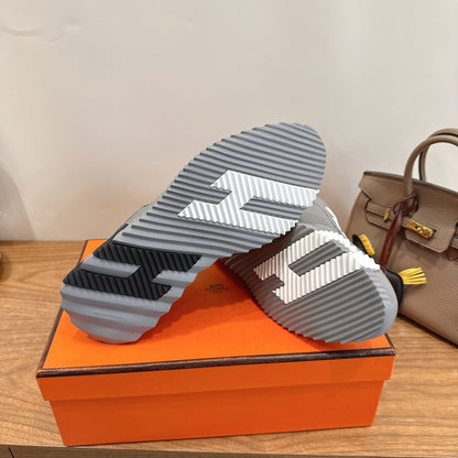 HM 26ss Sneakers Gray Leather 638579