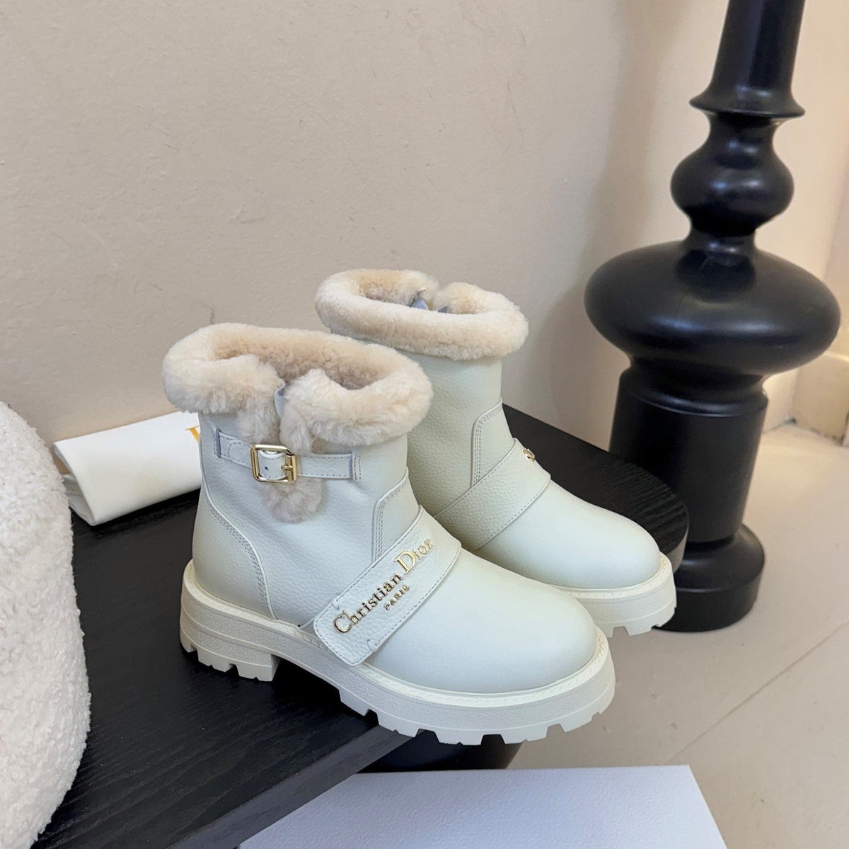 CD Alps D-Quest Ankle Boot White Grained Calfskin Shearling 530609
