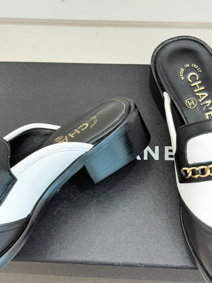 CC 26 Mule Black mix White Calfskin 610016