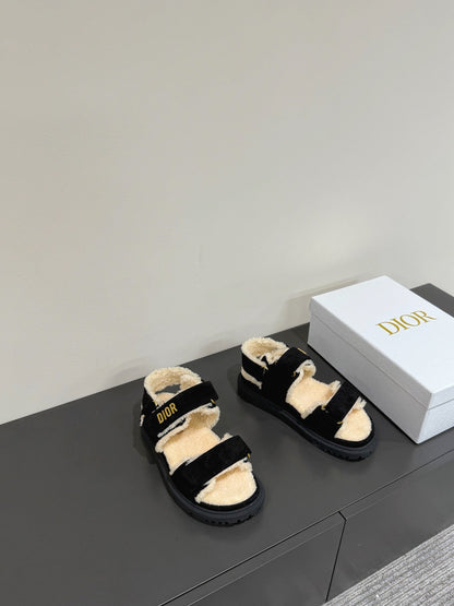 Dioract Sandal In Black Suede And Wool Fleece Lining 109869