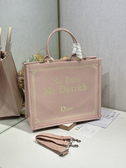 CD Book Tote Rose Tendre No Dior No Dietrich Embroidery