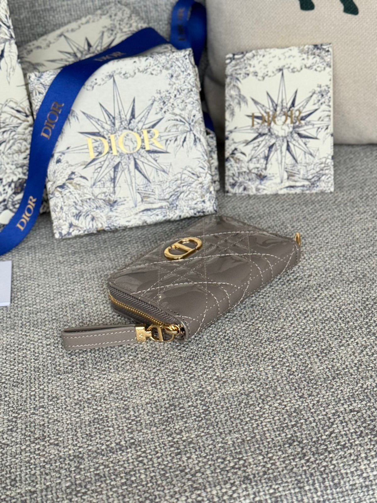 CD Logo Caro 11cm Compact Wallet Shiny Grey Calfskin