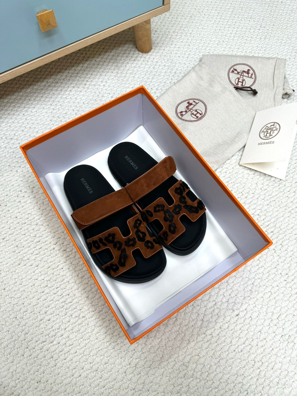 HM 26ss Slippers Brown Black Suede Leather 618577