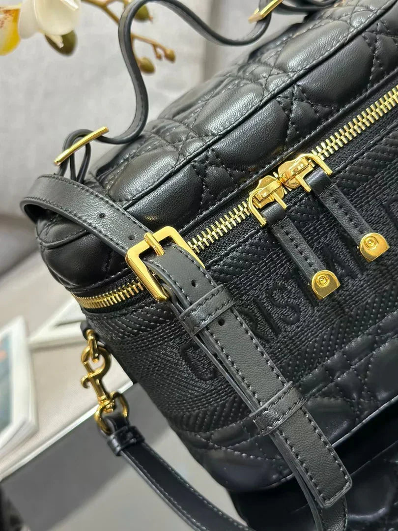 Dior 2026 Vanity Case 18.5cm Lambskin 158275