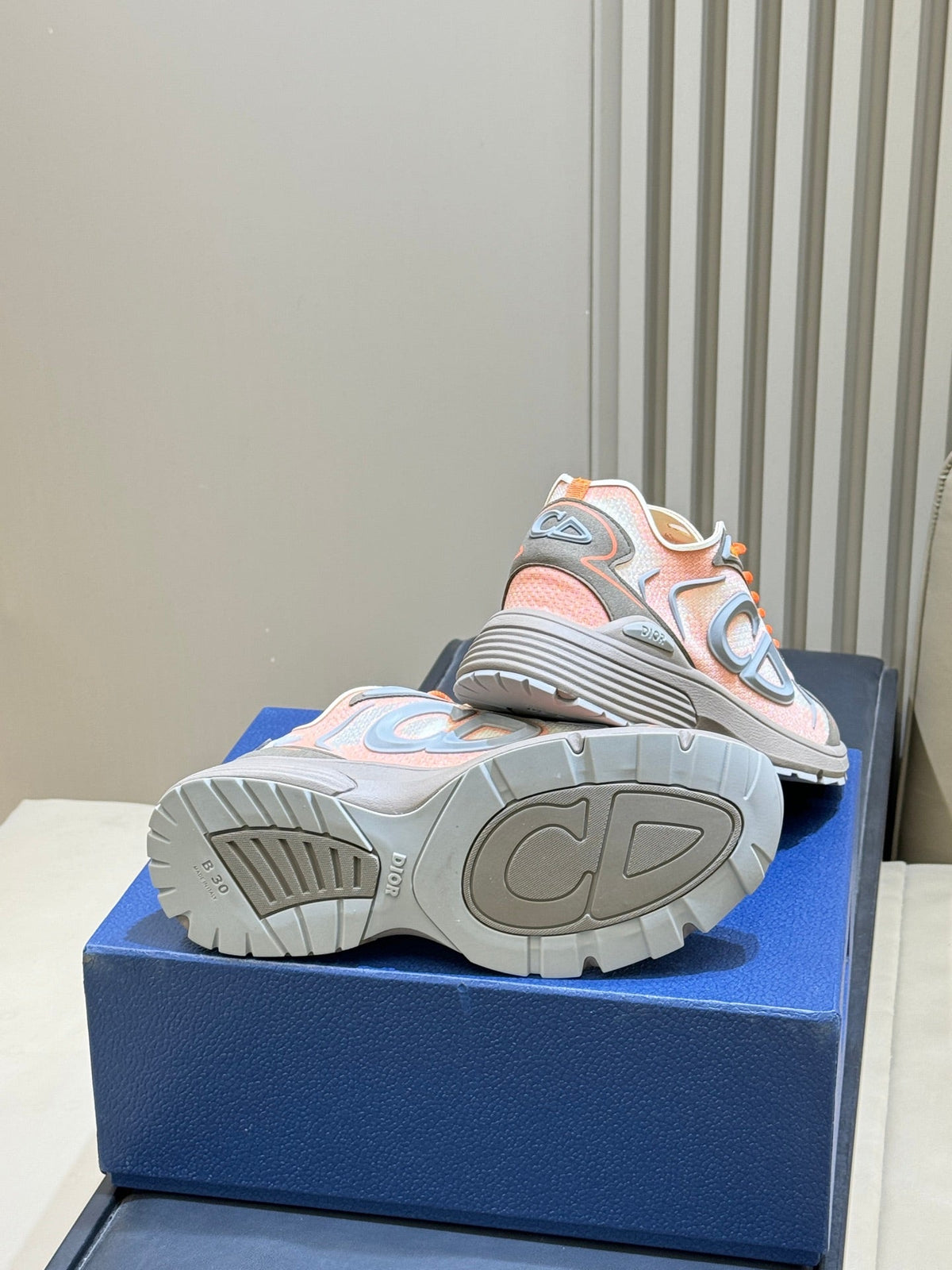CD 26 B30 Sneaker Orange Silver Gray Mesh TPU 621819