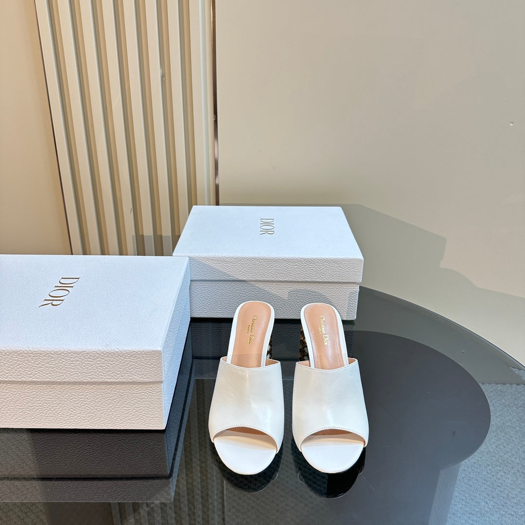 CD Icon Heeled Slide 95mm White Calfskin