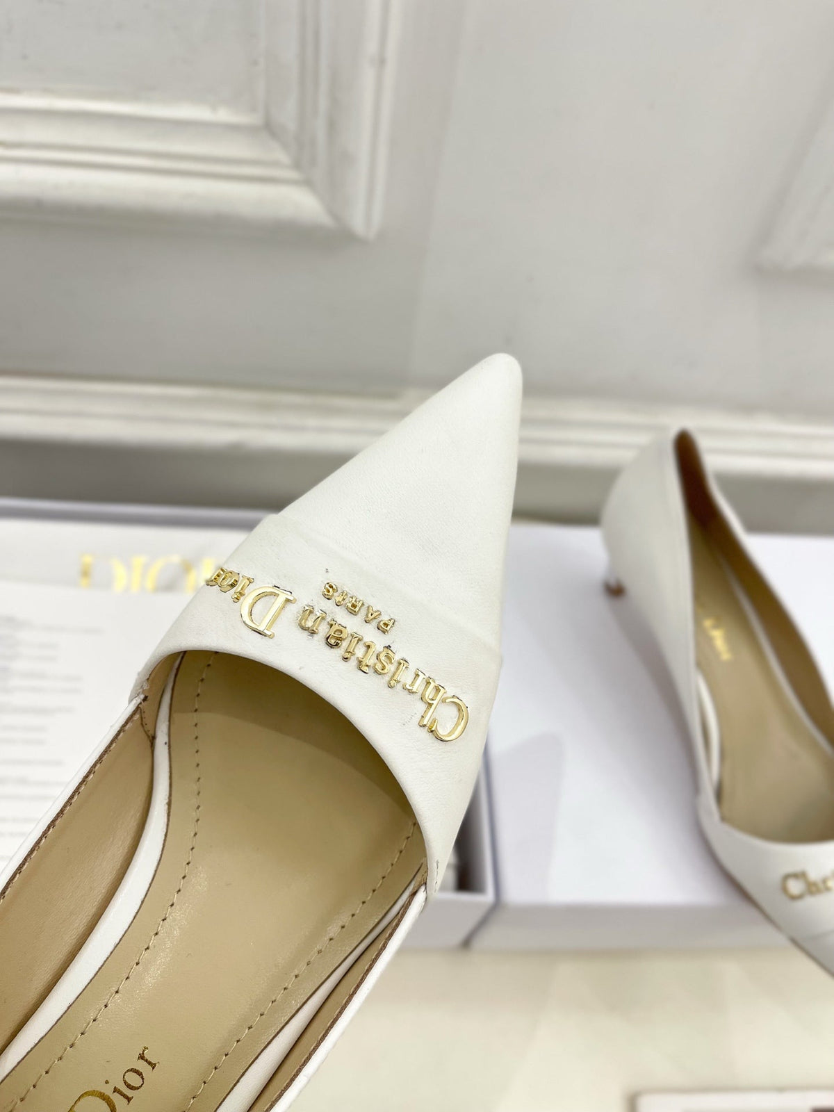 CD 25 Pump High Heels White Calfskin 307421