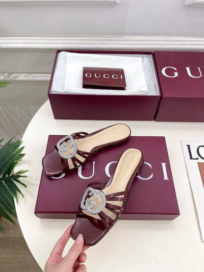 GG 26 Flat Sandals Dark Red Patent Leather 587090