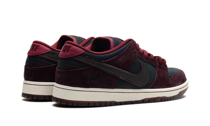 SB Dunk Low "Riot Skateshop Special Box" FZ1289 200 Specialbox