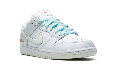 SB Dunk Low Pro BeTrue "Be True" DR4876 100
