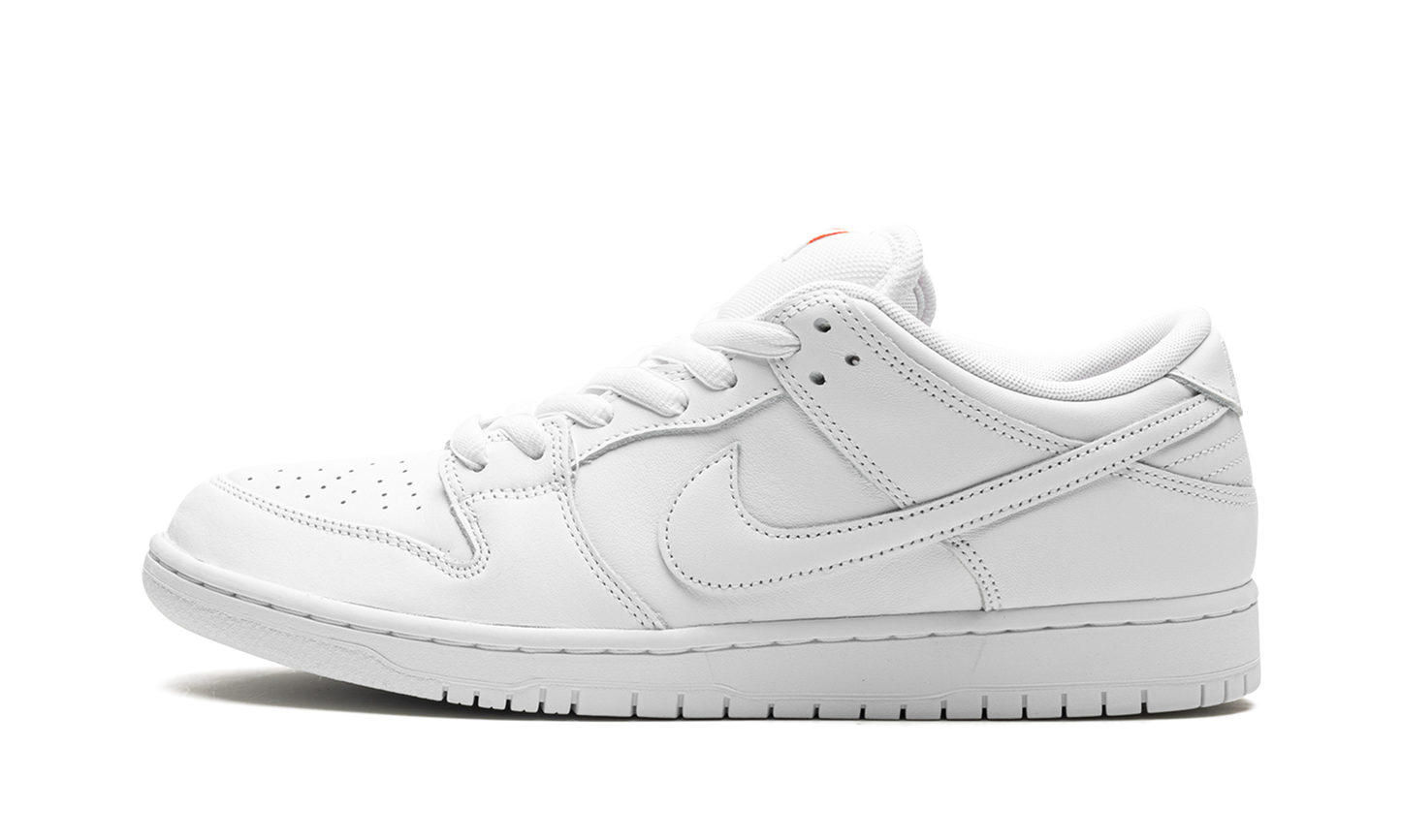 SB Dunk Low Pro "Triple White" FJ1674 100