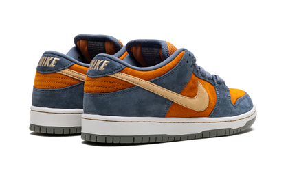 SB Dunk Low Pro "Light Carbon" HF3063 002