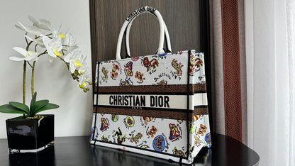 Medium CD Book Tote 36cm White Multicolor Dragon Zodiac Embroidery